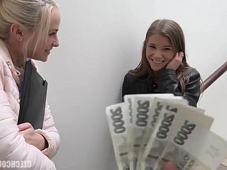 Чешская Семья Согласилась На Секс За Деньги